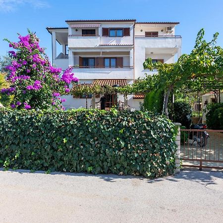 Apartments With A Parking Space Medulin - 7494 Εξωτερικό φωτογραφία
