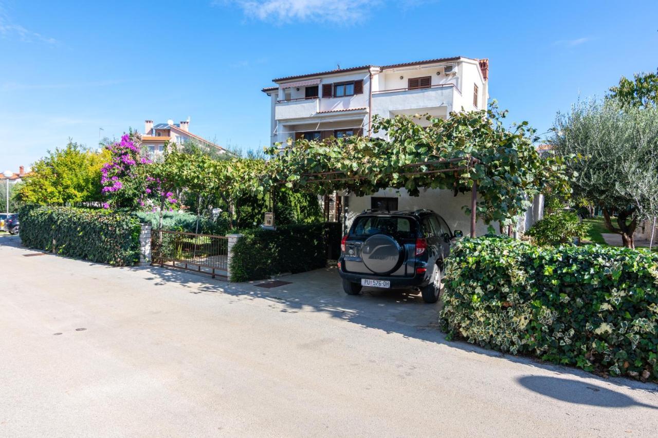 Apartments With A Parking Space Medulin - 7494 Εξωτερικό φωτογραφία
