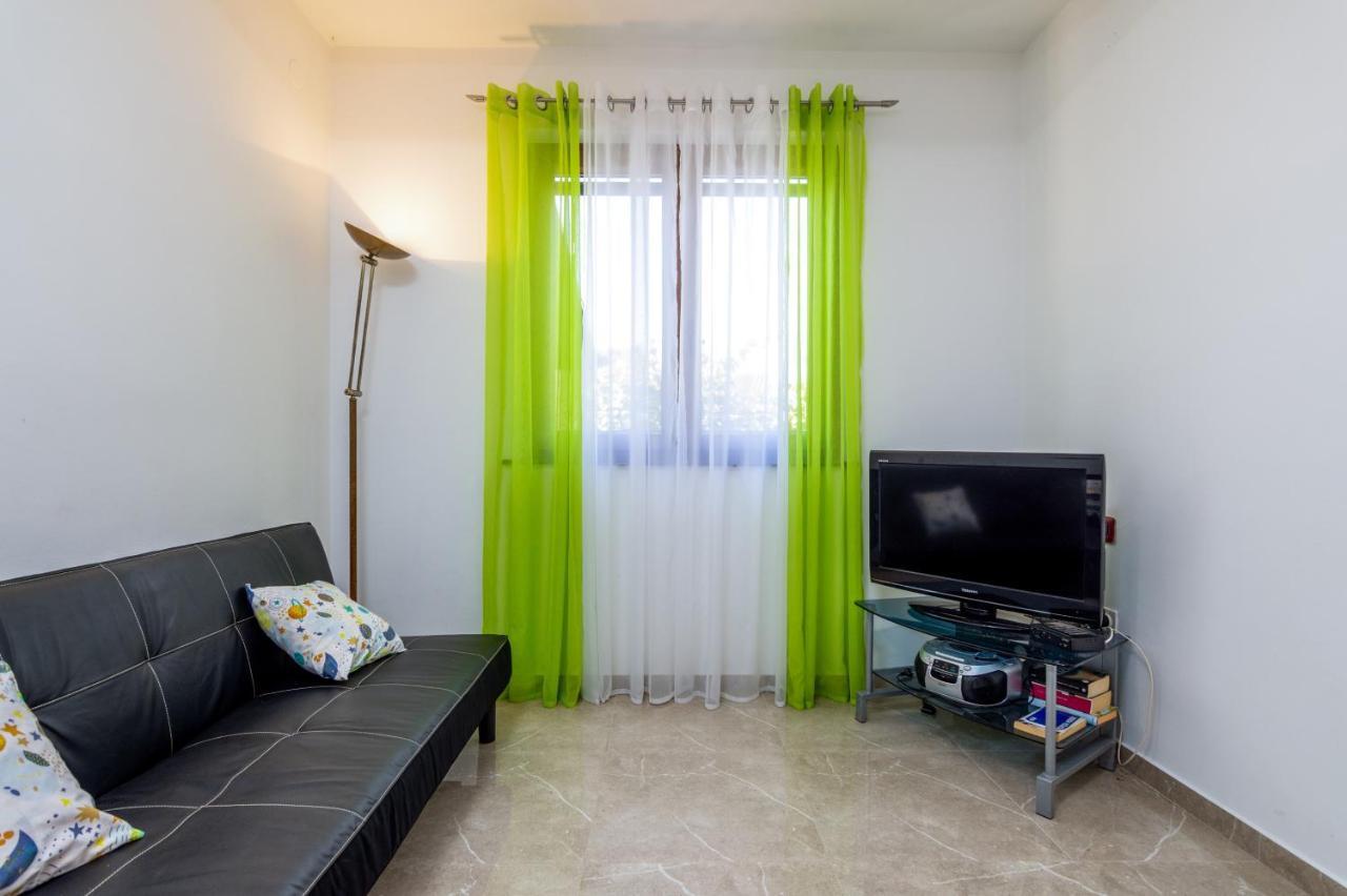 Apartments With A Parking Space Medulin - 7494 Εξωτερικό φωτογραφία